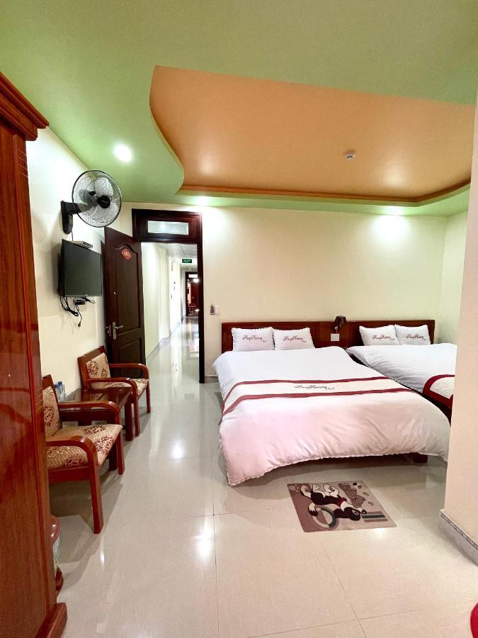 Huy Hoang Hotel Донгван Экстерьер фото