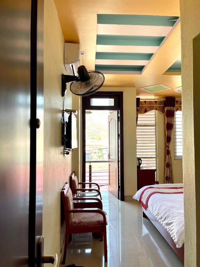 Huy Hoang Hotel Донгван Экстерьер фото