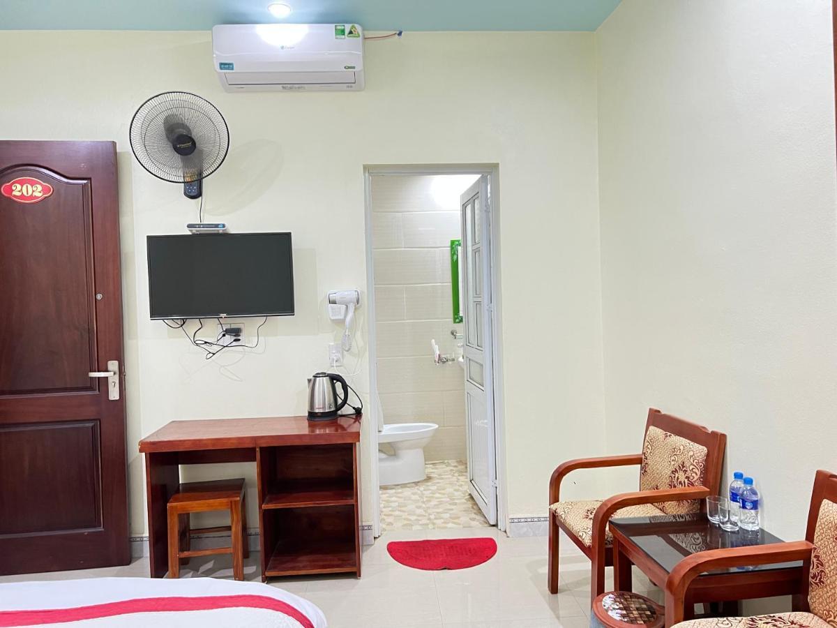 Huy Hoang Hotel Донгван Экстерьер фото