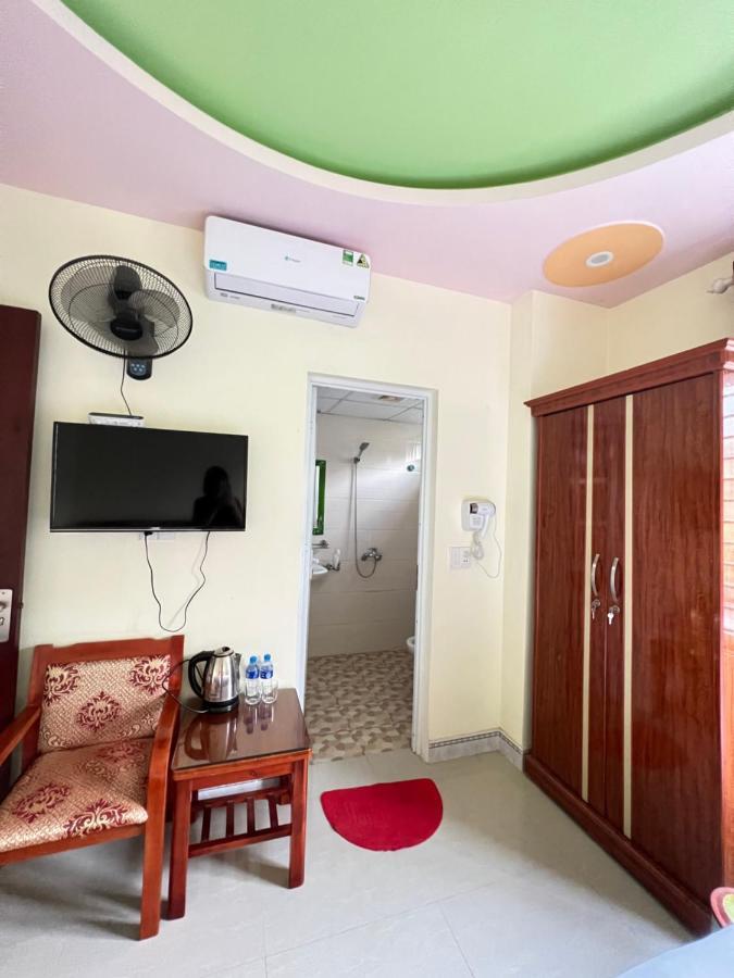 Huy Hoang Hotel Донгван Экстерьер фото