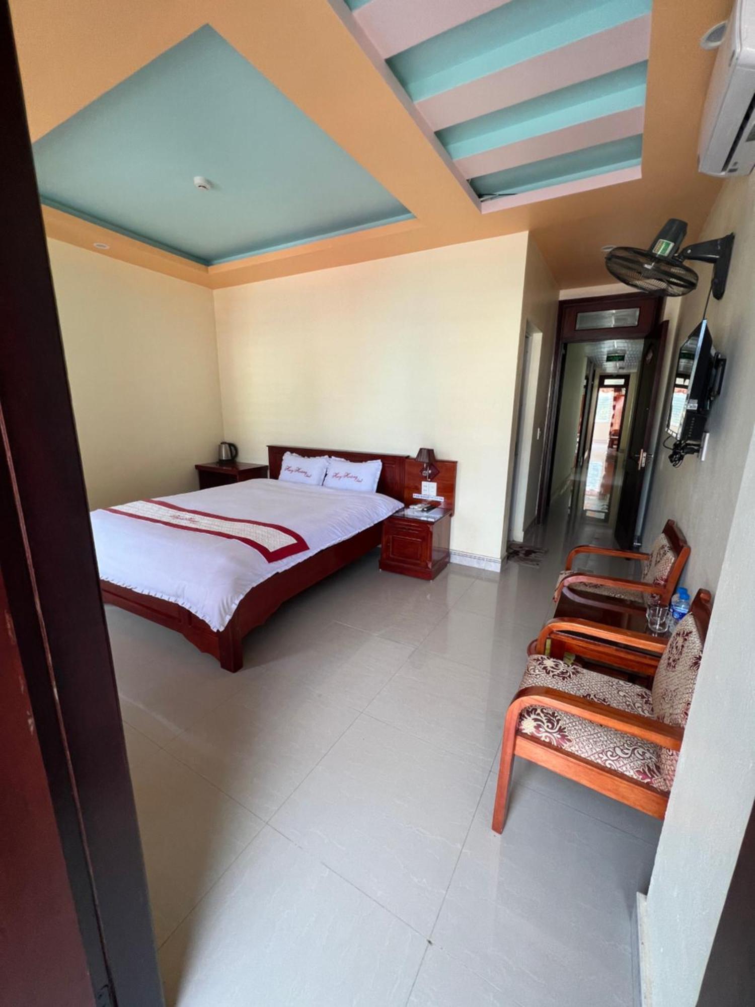 Huy Hoang Hotel Донгван Экстерьер фото